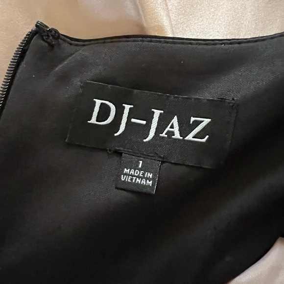 Special Occasion Dress - Picture 5 of 6